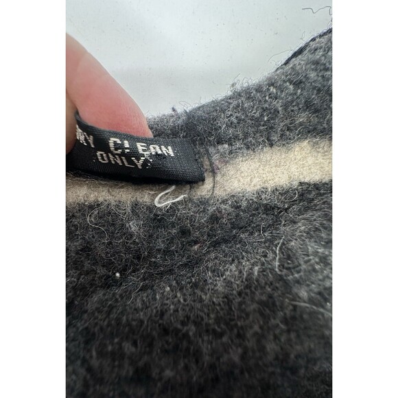 Studio  wool Vest Sz M  Wool Blend Southwestern Aztec Conchos Red Gray Black Ope - Picture 5 of 6